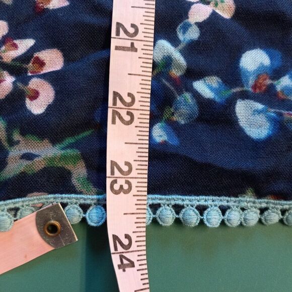 NWT Lands'End Deep Sea Floral Bloom Scarf - Picture 3 of 7